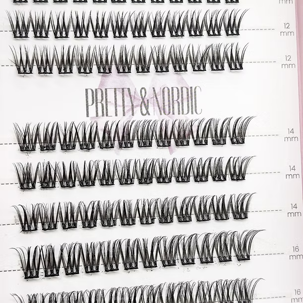Bare Bloom Lash Clusters 🌸(Förlimmade – Naturliga)